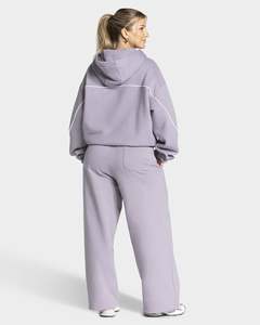 Chándal Gris de Mujer con Logotipo Personalizado y Líneas en Contraste, Cintura Elástica y Ribetes, Sudadera Casual Oversize con Capucha y Ribetes - Product Image 2