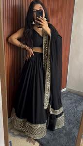 Nouvelle conception moderne, lehenga choli en fausse fourrure noire confortable pour femmes, avec évacuation de l'humidité, pour les mariages, les fêtes et les festivals - Product Image 3