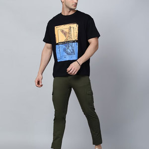 Camiseta Negra de Manga Corta para Hombre con Estampado, Cuello Redondo, Estilo Casual, Corte Regular, 100% Algodón Jersey, Ecológica - Product Image 1