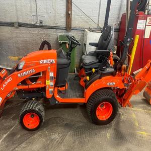 Tractores Usados Kubota BX23S Serie Mini, Compactos, 4x4, con Motor, Rodamientos, Transmisión Automática y Caja de Cambios Agrícola Confiable - Product Image 3