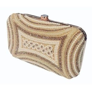 Bolso de Mano Casual Duradero con Asa de Cuentas Multicolor y Cristales de Lujo Hechos a Mano en India, Estilo Local - Product Image 1