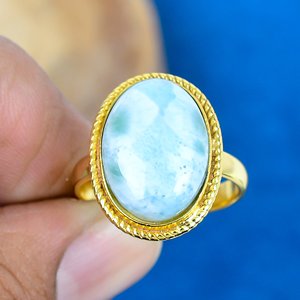 Bague en pierre précieuse Larimar naturelle de forme ovale, faite à la main, or 18 carats micro-plaqué sur argent sterling 925 - Product Image 2