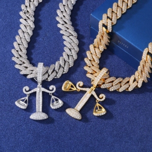 Pendentif Balance de la Justice en Argent 925 et Moissanite, Pendentif Diamant Baguette, Pendentif Moissanite Baguette, Pendentif Goutte d'eau Iced Out - Product Image 6