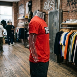 Camiseta de Hombre de Primera Calidad, Personalizable con Connor Bedard en la Parte Delantera, 200 Gramos, Cuello Redondo, Manga Corta, Informal, de Seda/Algodón, Estilo GOAT - Product Image 4