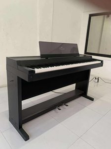 Nuevo Piano Digital Clavinova CLP735 Original en Venta con Banco, Piano Vertical YAMAHA - Product Image 2