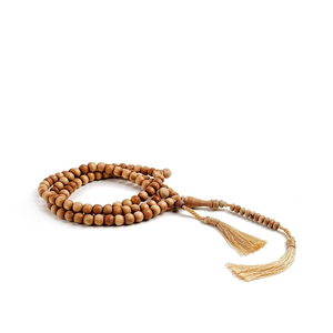 Mala de madera artesanal aromática para meditación, tasbih, recitación y uso como cuentas de oración. - Product Image 2
