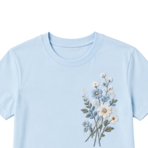 เสื้อยืดคอกลมผ้าฝ้ายปักลายดอกไม้สีขาวสำหรับผู้หญิง สีฟ้าสกายบลู สั่งทำได้ พรีเมียม แฟชั่นฤดูร้อน แขนสั้น สไตล์ลำลอง รับผลิตแบบ OEM - Product Image 5