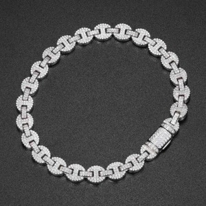 Último Diseño en Joyería Hiphop de Lujo, Pulsera de Cadena Cubana Miami Moissanite en Plata de Ley 925 para Unisex - Product Image 1