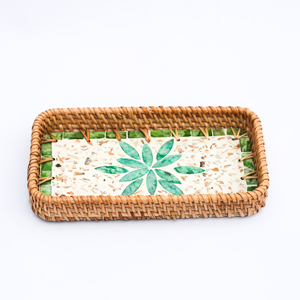 Plateau rectangulaire en rotin avec incrustation de nacre et motif de fleur de lotus – Une combinaison de rotin tressé et de nacre - Product Image 5