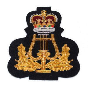 Badges brodés personnalisés faits main en métal et tissu avec fil de bullion, avec épingle de sûreté, pour décoration d'église, avec logo personnalisé, haute qualité - Product Image 2