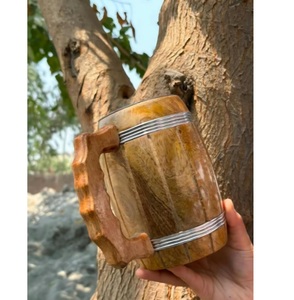Chope à bière, tasse à thé ou à café en bois massif, design classique, fabriquée à la main, lavable au lave-vaisselle, emballage cadeau - Product Image 1