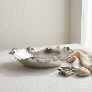 Bol de service moderne et unique en aluminium, fait main, avec bordure argentée déchirée, pour décoration d'intérieur de luxe, pièce maîtresse asymétrique - Product Image 2