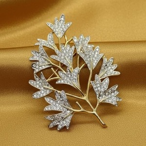 Broche de rama de hoja plateada chapado en oro de 14 quilates, estilo vintage, broche de ramo, joyería brillante para boda, broche único para mujeres y hombres - Product Image 4
