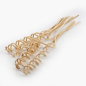 Varillas difusoras de aroma de fibra de ratán ondulada, sostenibles, para aromaterapia. - Product Image 5