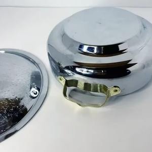 Cazuela metálica de diseño elegante y superventas que combina funcionalidad con la estética moderna de la cocina. - Product Image 6