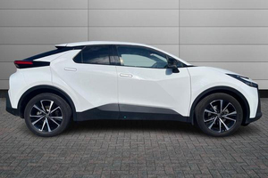Toyota C-HR SUV 2024 Nouveau Coupé R17 Hybride Électrique Essence Options Boîte Automatique Manuelle Volant à Gauche Traction Avant Intégrale Légère - Product Image 4