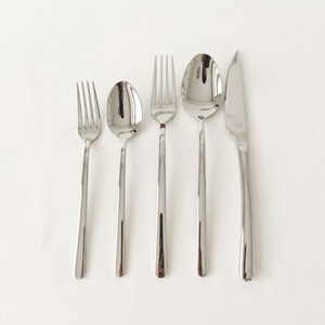Juego de cubiertos de acero inoxidable chapado en oro de lujo con elegantes cubiertos pulidos a espejo de primera calidad para bodas, hoteles y restaurantes. - Product Image 5