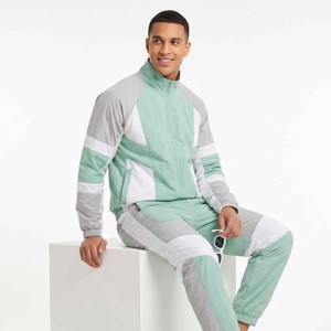 Manufacturers Custom Logo Oversized Nylon Sets Windproof <b>Jacket</b> Nylon Tracksuit Windbreaker <b>Jackets</b> Tracksuit for Men - Product Image 4