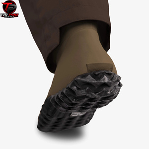 Salopette de pêche imperméable camouflage pour homme avec bottes intégrées, bas de jambe renforcé, passants pour coquilles de leurres et ceinture intégrée - Product Image 5