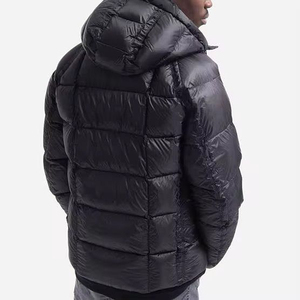 Chaquetas Acolchadas al por Mayor de Fábrica, Construcción Premium, Personalización de Marca para Importadores, Distribuidores y Mayoristas de Moda - Product Image 4