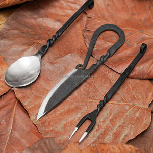 Juego de vajilla de cubiertos retorcidos medievales de acero al carbono forjado a mano, Cuchillos con funda, juego de cocina para cubiertos - Product Image 2