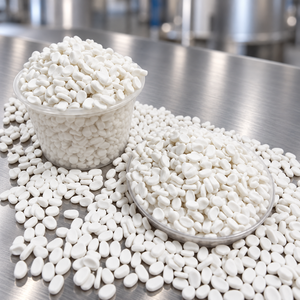 Meilleur prix, produit phare : Granulés de carbonate de calcium (masterbatch) en forme de remplissage, couleur blanc naturel, matière première pour bidons. - Product Image 1