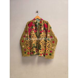 Veste brodée tigre, veste en velours cousue à la main, veste courte ouzbèke Suzani, doublure intérieure en coton - Product Image 1