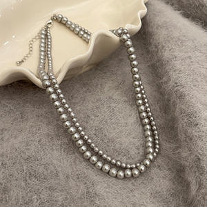 Collar de Perlas Grises para Mujer Shijia, Diseño de Nicho de Lujo Ligero con Temperamento de Alta Gama, Cadena Retro para Clavícula, Ideal para Suéteres - Product Image 1