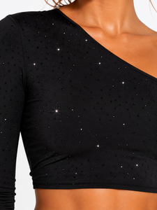 Chemisier asymétrique noir de luxe à strass, coupe ajustée, à une épaule, pour femme, avec logo personnalisé, style Y2K, manches longues, scintillant - Product Image 2