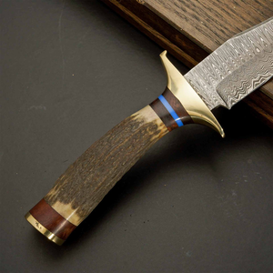Couteau de chasse et de camping en acier Damas forgé à la main, lame fixe, vente en gros, couteau de survie et de bushcraft personnalisé pour l'extérieur avec étui en cuir - Product Image 2