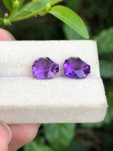 Paire de pierres précieuses améthystes naturelles en forme de cœur, ensemble assorti pour la fabrication et la collection de bijoux - Product Image 2