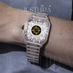 Montre en or rose sertie de diamants Moissanite la plus vendue pour hommes, montre-bracelet de luxe entièrement sertie avec une construction durable, disponible à la vente - Product Image 5