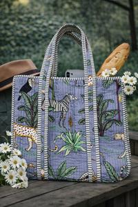 Sac de plage écologique en coton fleuri léger, sac fourre-tout matelassé fait main avec impression au bloc et poche intérieure pratique - Product Image 3