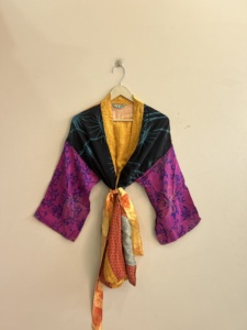 ชุดกิโมโนผ้าไหมสำหรับผู้หญิง แบบสั้น สไตล์วินเทจ ชุดคลุมฤดูร้อน - Product Image 3