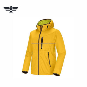 Chaqueta con Capucha de Softshell Personalizada para Hombre |   Chaqueta Impermeable y Cortavientos para Senderismo y Deportes al Aire Libre, 220g, % Poliéster |   Amarillo - Product Image 1