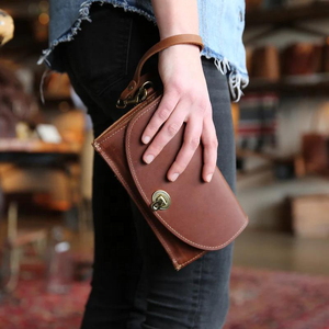Vintage Style Genuine Leather <b>Envelope</b> Purse Ladies Wallet Leather Mini Clutch Manufacturer and Wholesaler - Product Image 1