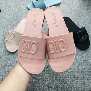 YESTEEM Sandalias Planas de Verano para Mujer con Diseño Europeo de Punta Abierta, Estilo Slip-On a la Moda para Exteriores - Product Image 6
