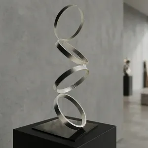 Sculpture Circulaire Moderne en Métal Faite à la Main, Art Abstrait en Forme d'Anneau avec Base pour Décoration de Table de Salon, Bureau ou Maison - Product Image 6