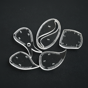 Juego de Reglas Transparentes de Acrílico para Dar Forma a las Cejas, Plantillas Profesionales para Diseño de Cejas con Líneas de Medición Precisas, Herramienta de Belleza - Product Image 1