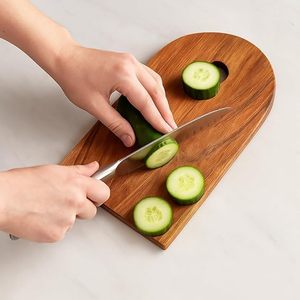 Tabla de Cortar de Madera de Acacia de 2.0 cm de Grosor con Orificio para Colgar, Multiusos (Tabla para Servir, Cortar y Queso) por Aqdas Saleem - Product Image 2