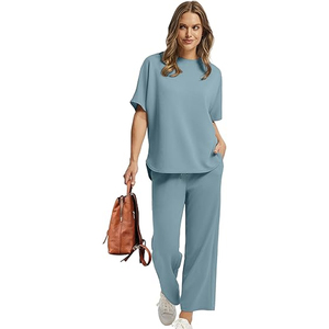 Ensemble décontracté deux pièces pour femme : haut ample à manches courtes et pantalon large, tenue de détente assortie, logo personnalisé - Product Image 6