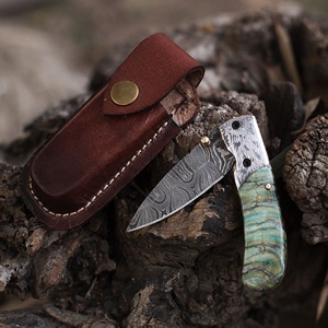 Hermosa Navaja Plegable de Acero de Damasco con Mango de Resina Personalizable, Hoja Afilada como una Navaja, Soporte OEM, Venta al por Mayor, Negra - Product Image 4