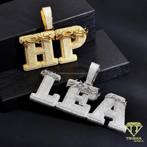 Pendentif personnalisé Hip Hop 3D Couronne Épines Lettre Initiale Moissanite VVS Iced Out avec Chaîne à Maillons Lourds Vente en Gros - Product Image 6