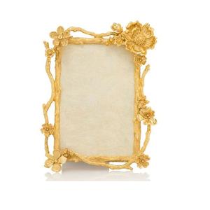 Modern Aluminum Photo <b>Frame</b> For Contemporary Home Interior Styling Showcasing <b>Family</b> Memories With Sleek And Durable Design - Product Image 1