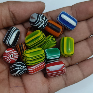 Cuentas de Vidrio Chevron Rayadas con Múltiples Diseños Hechas a Mano, Cuentas Africanas de Comercio, Venta al por Mayor Directa de Fábrica - Product Image 1