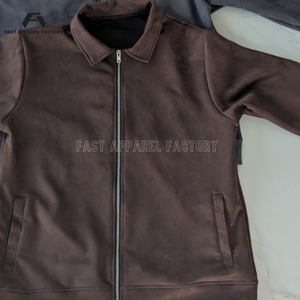 Veste zippée marron personnalisée pour hommes et femmes, respirante, avec logo imprimé sur mesure et fabrication OEM, manches longues. - Product Image 4