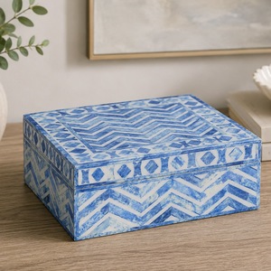 Boîte de rangement pour bijoux en marbre floral avec incrustations en os et couvercle, pour commode, coiffeuse ou table. - Product Image 3