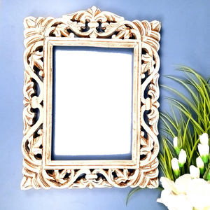 Marco de Fotos de Madera Hecho a Mano Tradicional con Vetas Naturales para Exhibición en Mesa, Decoración Rústica y Atemporal para Hogar u Oficina - Product Image 2