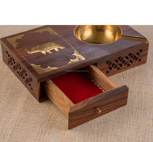 Cendrier en bois massif unique OEM, couvercle personnalisé, décoration de table polie pour la maison, le bureau, le salon, les fumeurs - Product Image 1