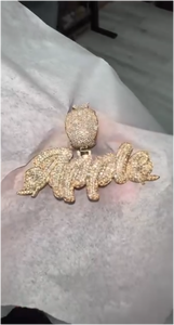 Collection de bijoux fins : Pendentifs personnalisés en forme de lettre avec moissanite VVS et diamants entièrement sertis, collier avec initiale ou nom - Product Image 4